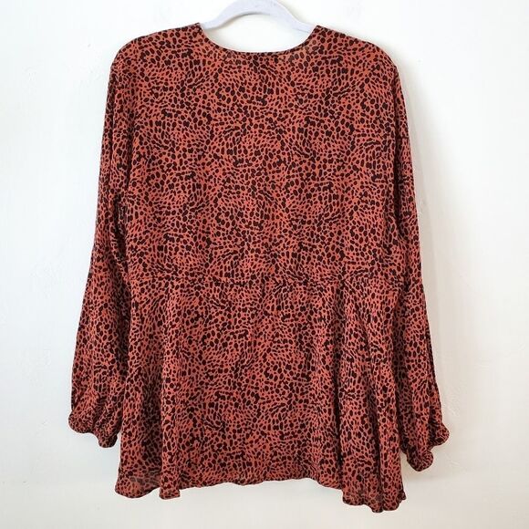 Torrid Cheetah Crepe Tie Front Kimono - Picture 5 of 10